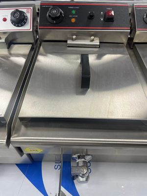 Industrie-Hotel-Restaurant-Versorgung 13L Elektrischer Tieffritter Silber mit 1 Tank 1 Korb