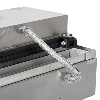 Hauswirtschaftliche Waffel-Hotdog-Stick-Waffel-Mais-Hund-Machmaschine AM-216 mit großer Kapazität